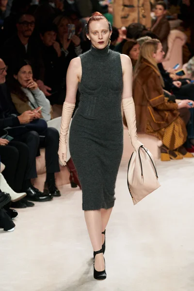 Look 9